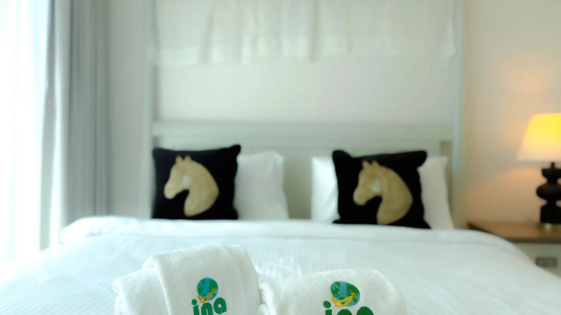 Ina Homes - Burj Royal 1 Bedroom Stylish Apartment Dubaj